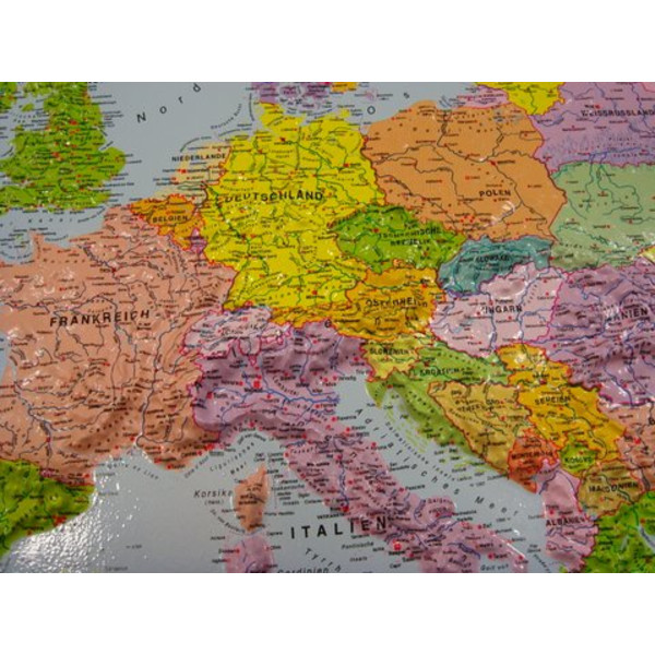 geo-institut GEO Institute Silver line continental political relief map of Europe (in German)