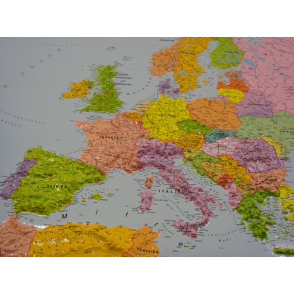 geo-institut GEO Institute Silver line continental political relief map of Europe (in German)