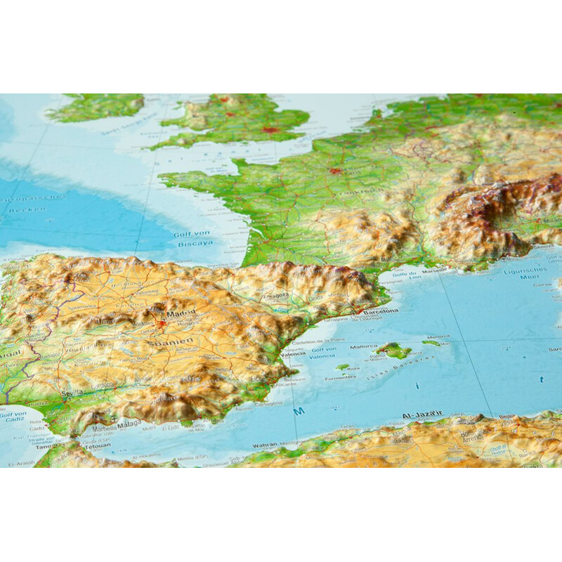 Georelief Large 3D relief map of Europe (in German)