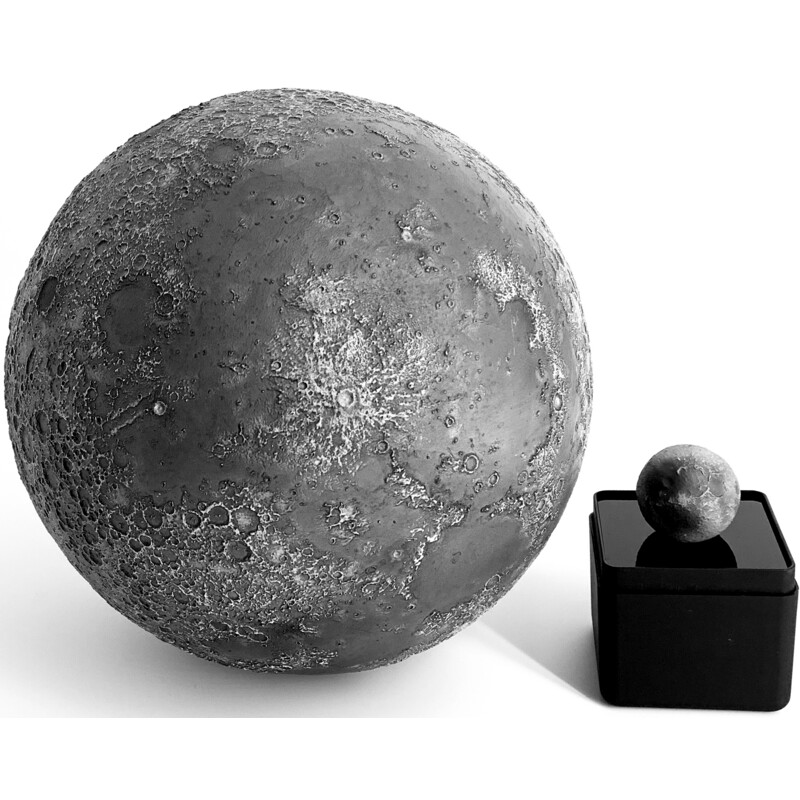 AstroReality Raised relief globe LUNAR Max