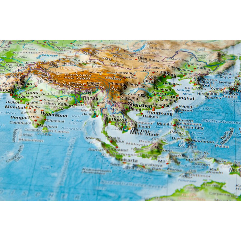 Georelief World map, large 3D relief map with wooden frame (in German)