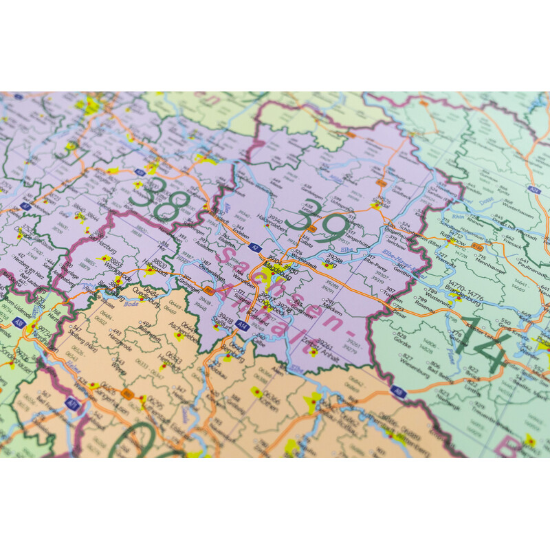 GeoMetro Map Deutschland politisch mit Postleitzahlen PLZ (84 x 114 cm)